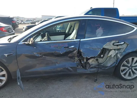 2018 Tesla Model 3 Long Range/Mid Range from USA, damaged, VIN 5YJ3E1EA7JF169067